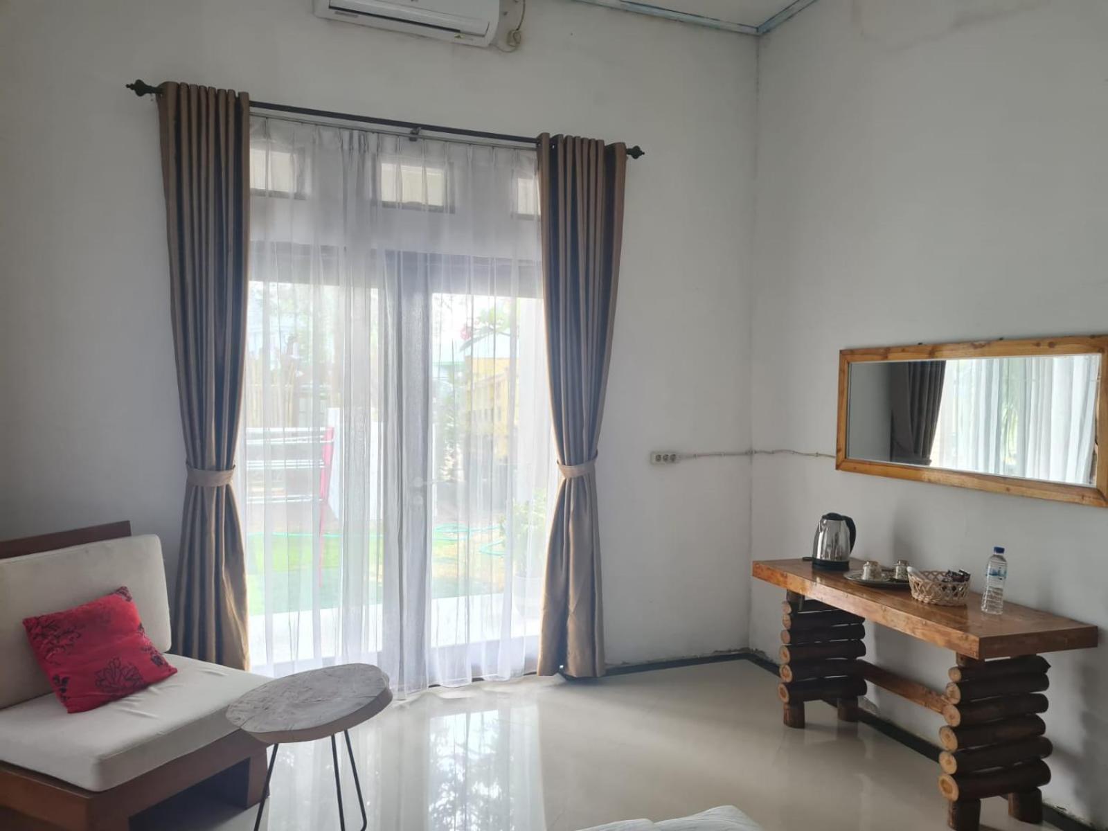 Inang Amang Homestay Labuan Bajo Bagian luar foto