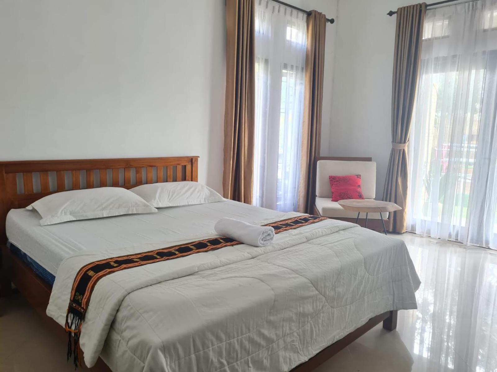 Inang Amang Homestay Labuan Bajo Bagian luar foto