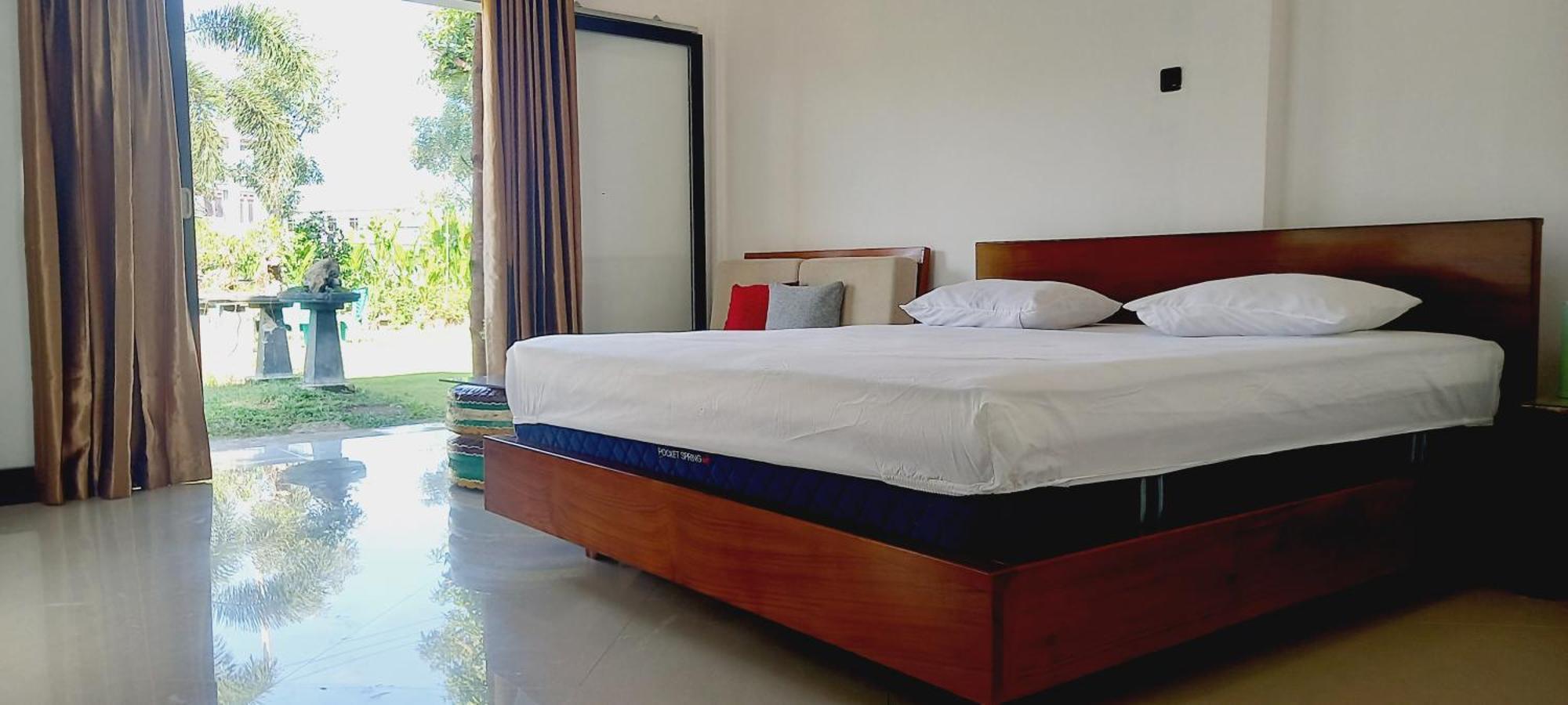 Inang Amang Homestay Labuan Bajo Bagian luar foto